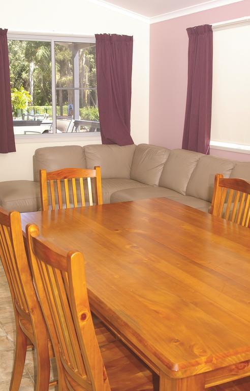 Smugglers Cove Holiday Village Forster Phòng bức ảnh
