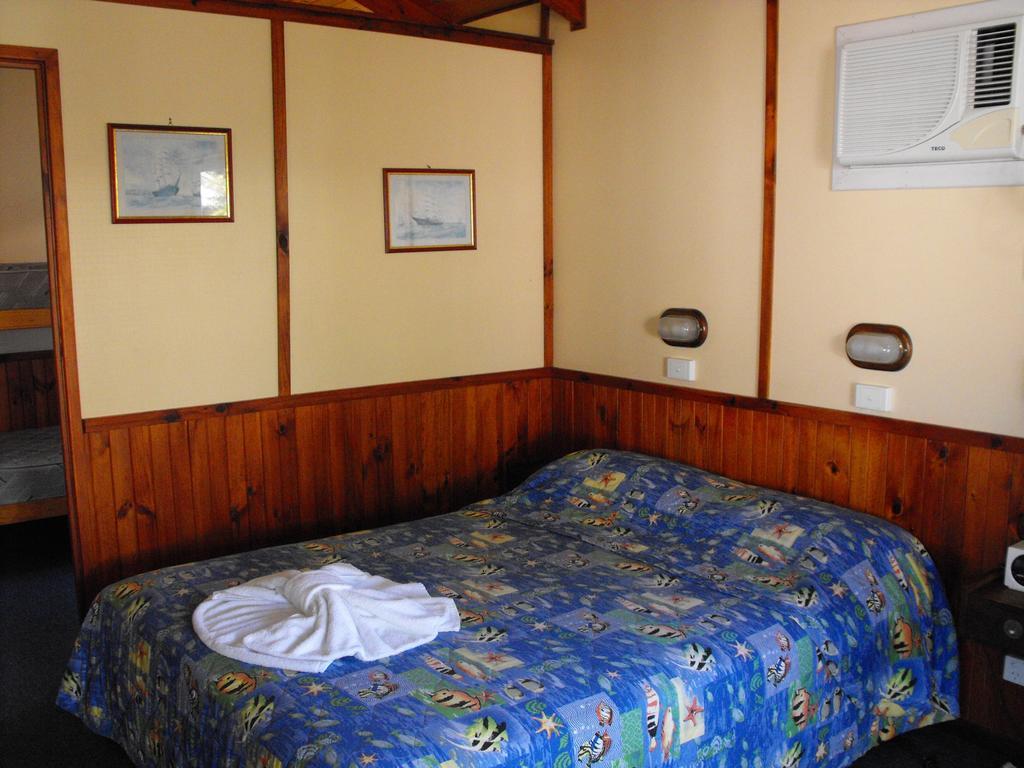 Smugglers Cove Holiday Village Forster Phòng bức ảnh