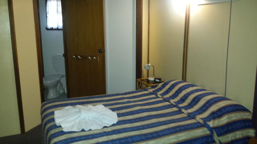 Smugglers Cove Holiday Village Forster Phòng bức ảnh