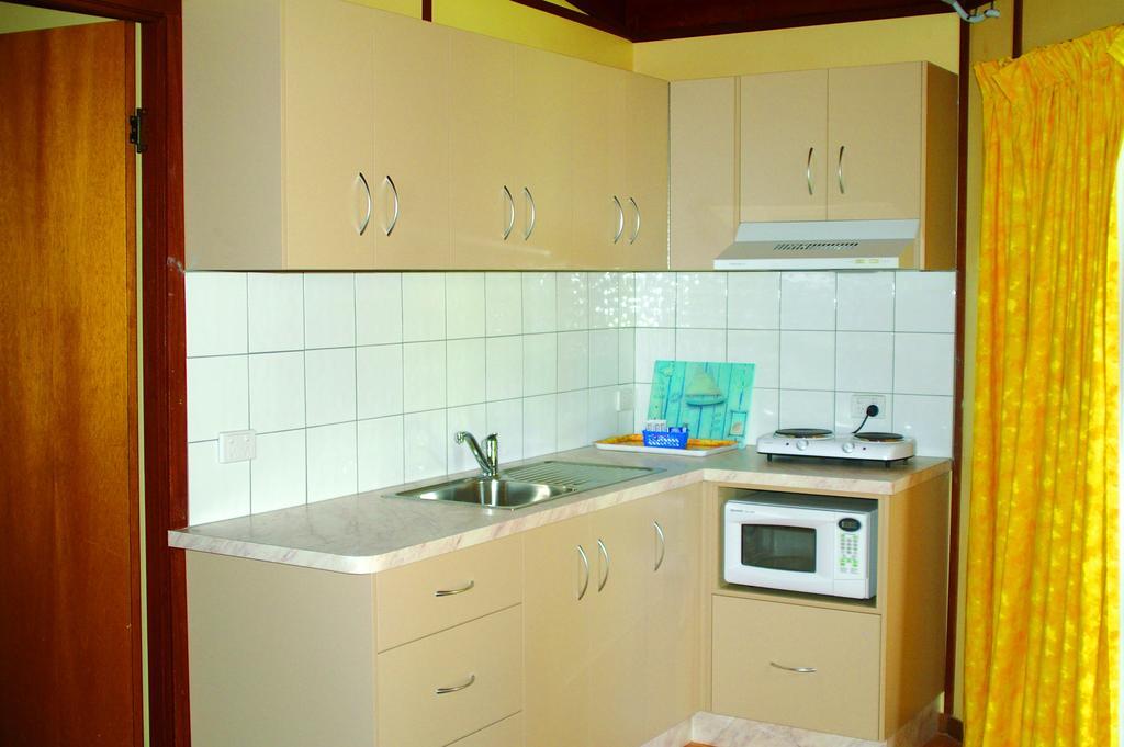 Smugglers Cove Holiday Village Forster Phòng bức ảnh